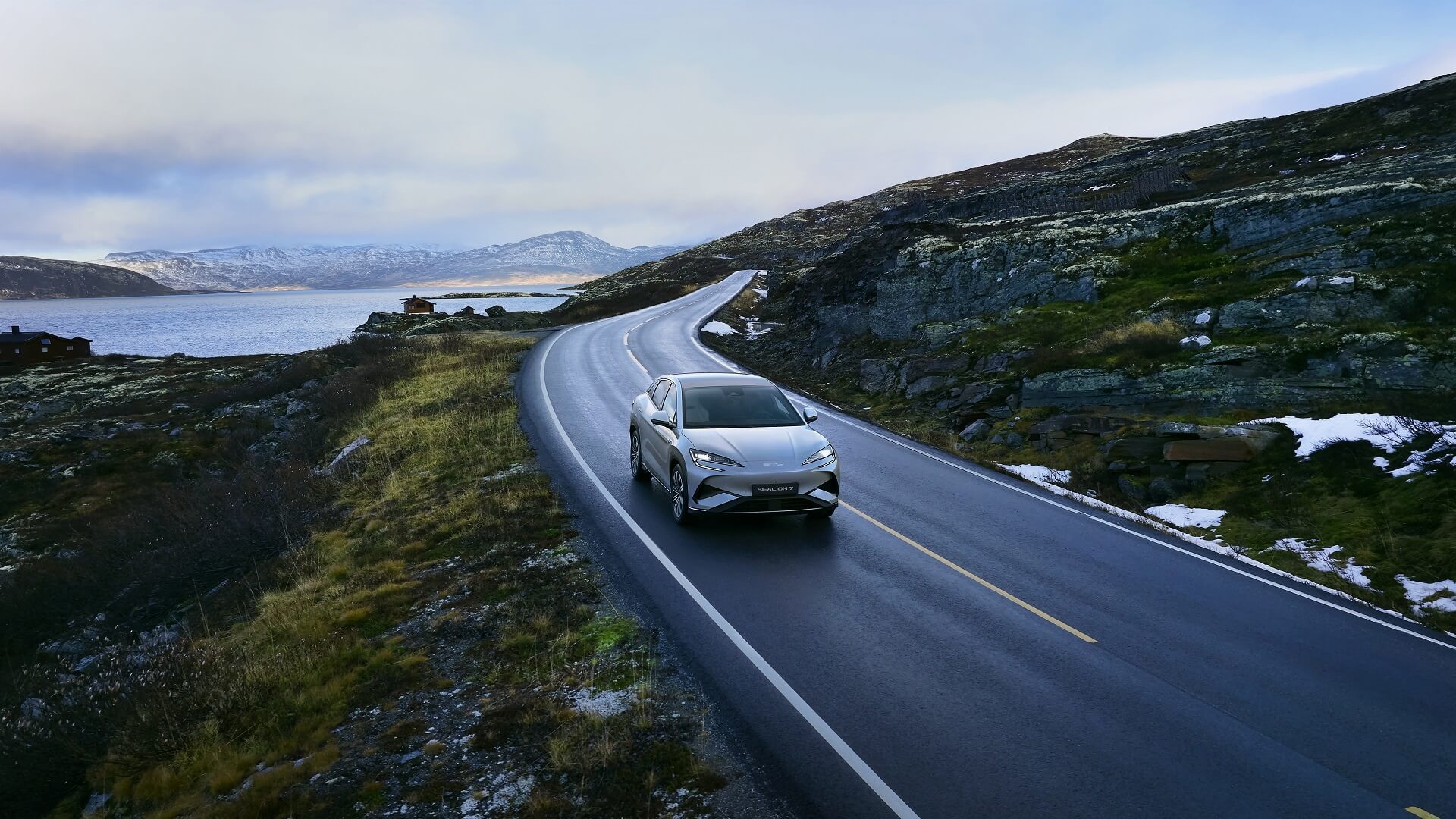 BYD SEALION 7